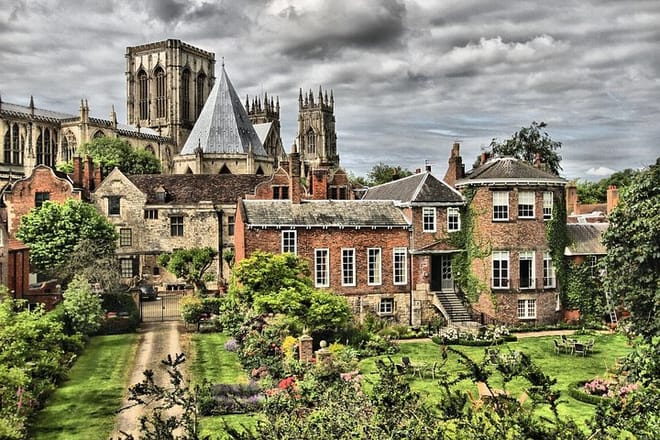 York Private Walking Tour with a Professional Guide photo 5