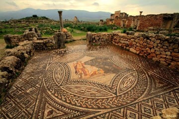 2-Day Fes to Chefchaouen Tour with Volubilis and Tangier