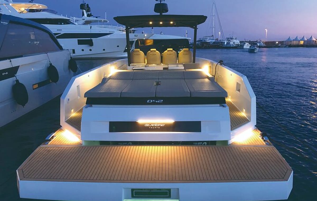 Private 5-Hour Cruise on Brand-New Luxury Yacht in Mykonos (Para Voce)