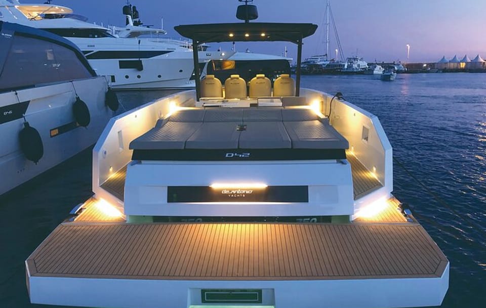 Private Luxury Yacht Cruise to Agia Anna Beach, Mykonos