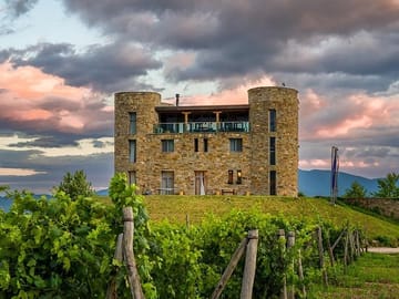 6-Day Private Boutique Tour: Wine and History of Bulgaria