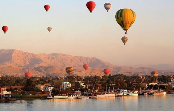 Hot Air Balloon Ride to Colossi of Memnon in Luxor