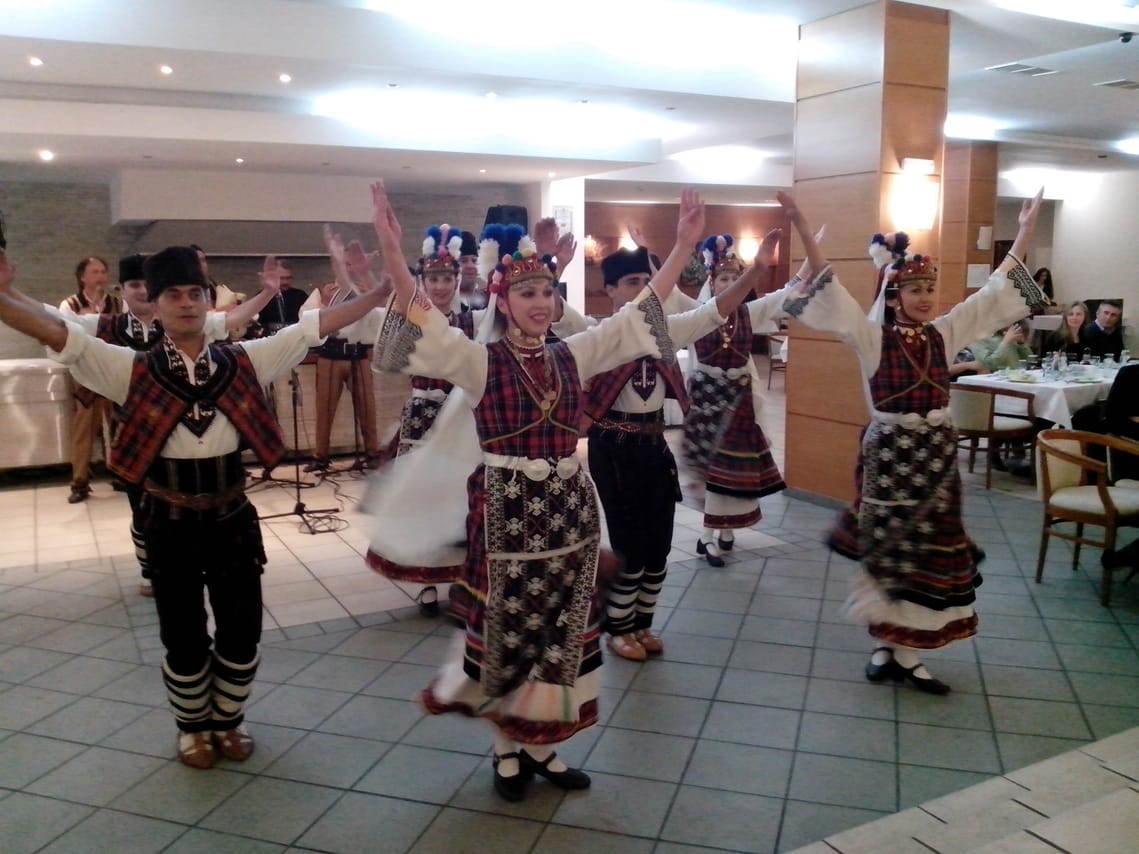 Learn to Dance Bulgarian Folklore 2