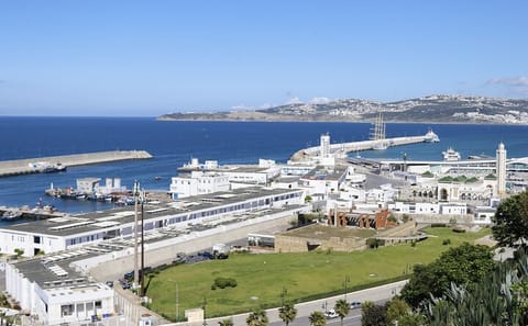 Casablanca to Tangier Day Trip with Cap Spartel and Medina Tour