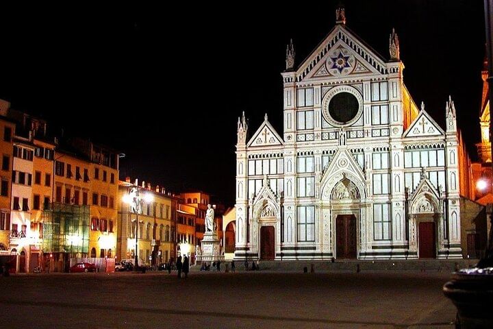 Night view of the façade of Santa Croce Church