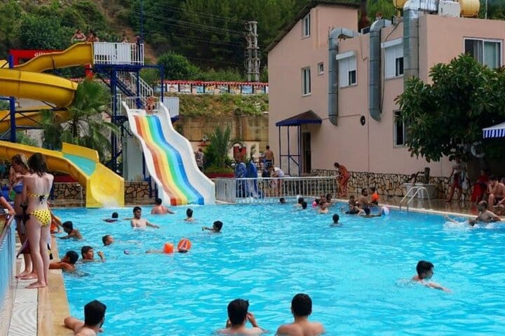 Journey from Traditional Markets to Modern Malls