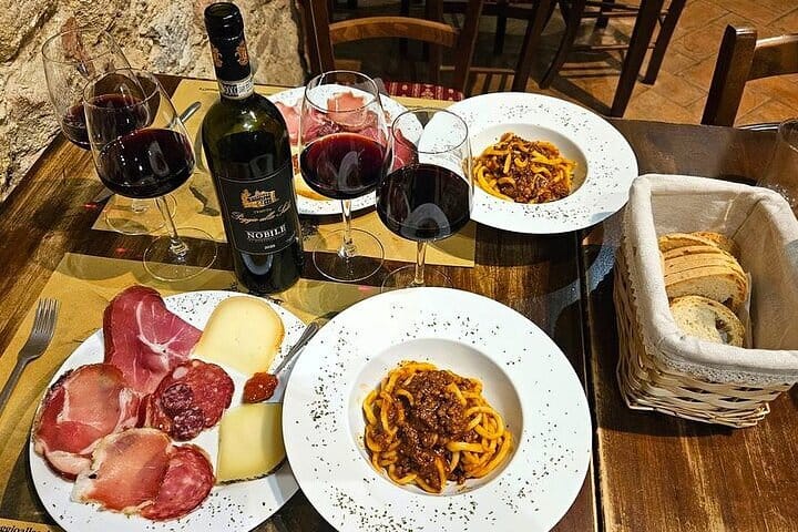 From Rome: Tuscany Hills, Wine Tasting & Montepulciano Lunch 10