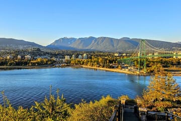 Vancouver Day Tour: Explore Unique Highlights in Comfort