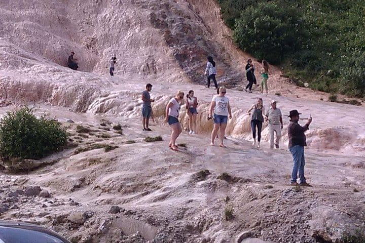 4 Full days in Georgia with private tour, free aiport