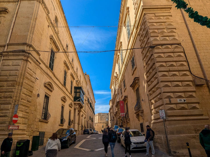 Explore the streets of Valletta with our guide