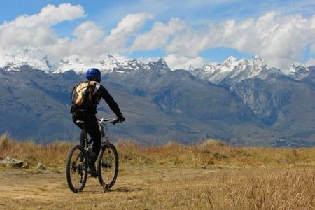 Hua-08 : Biking in the Andes - Two-Wheeled Escapade