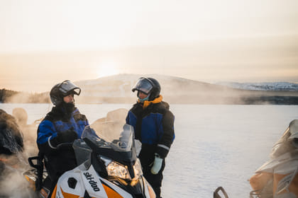 Private snowmobile safari 2,5 h