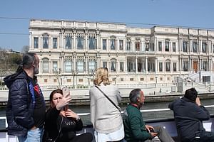 Istanbul Bosphorus Boat Tour and Golden Horn Cruise Day or Sunset