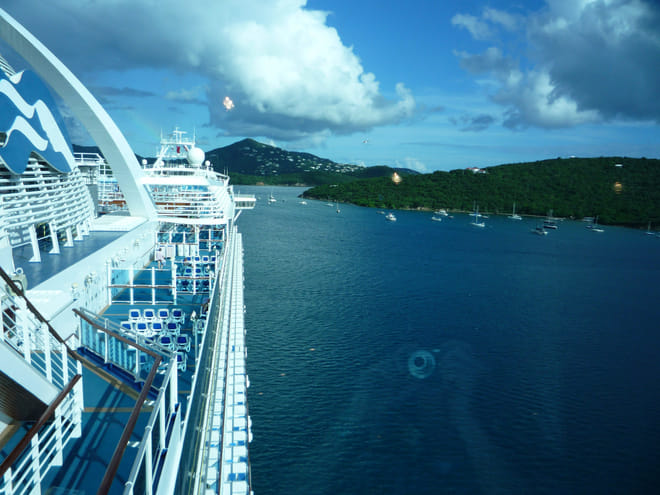 VIP Experience Private Transfer from the Civitavecchia Port to Rome photo 2