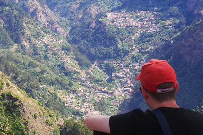 Arieiro Peak & Nun´s Valley in Open Roof 4x4 Tour + Dolphins Watching 9
