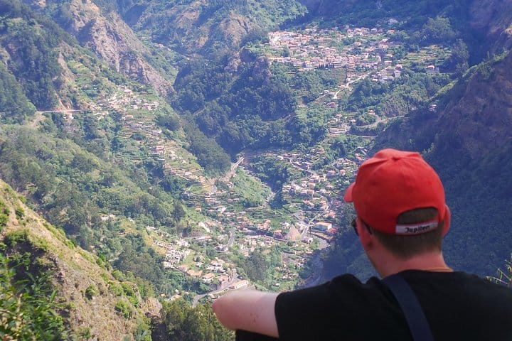 Arieiro Peak & Nun´s Valley in Open Roof 4x4 Tour + Dolphins Watching 9