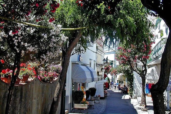 Capri Center