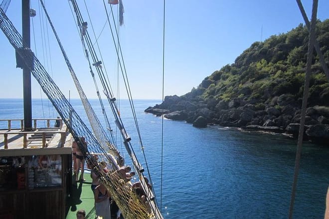 Side: Blau Laguna Boat Trip photo 2
