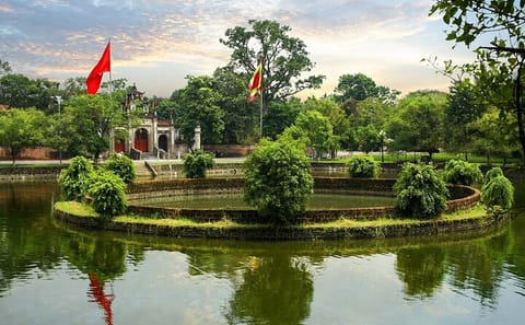 Hanoi Jeep Tour to Co Loa Countryside and Traditional Village