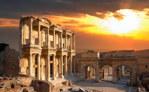 Kusadasi Port Ephesus Shore Excursion with Skip-the-Line Tickets