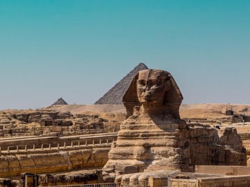 Full-Day Private Tour of Giza Pyramids, Memphis and Sakkara