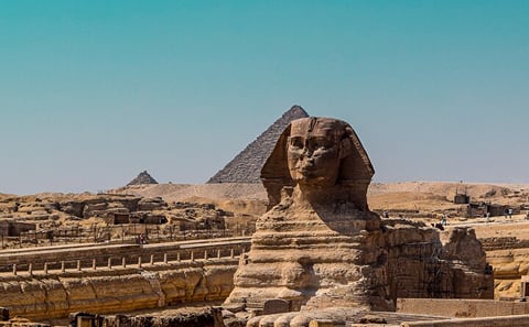 Full-Day Private Tour of Giza Pyramids, Memphis and Sakkara