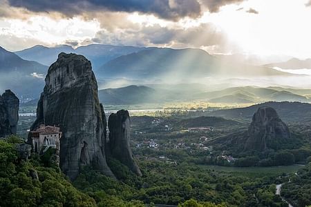 Meteora & Delphi Luxury Tour: Monasteries, History & Greek Cuisine