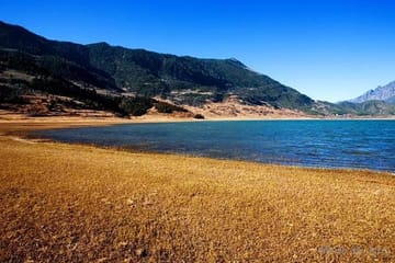 Wenhai Alpine Lake Trekking Day Tour in Lijiang with Naxi Lunch