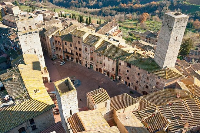 PRIVATE Full-Day Tour of San Gimignano and Volterra 4