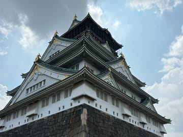 Osaka Castle Walking Tour