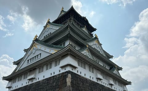 Osaka Castle Walking Tour