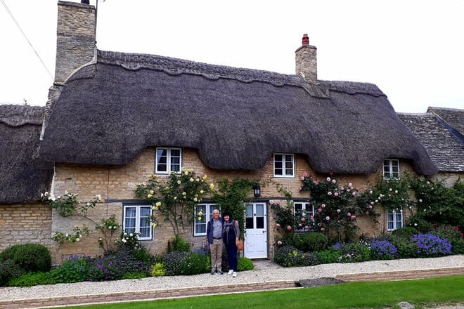 Picturesque Thatched Cottage
