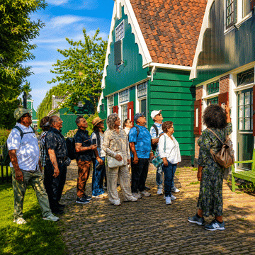 Luxury private tour to Zaanse Schans, Edam, Volendam and Marken