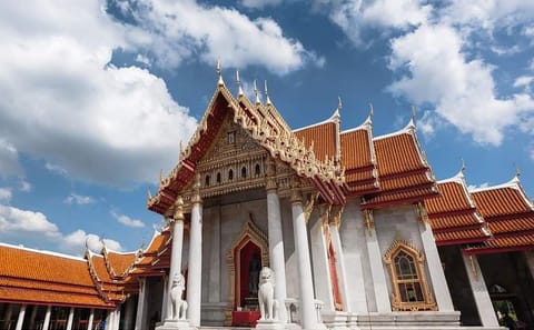 Bangkok City Tour with Long Tail Boat Ride to Wat Arun