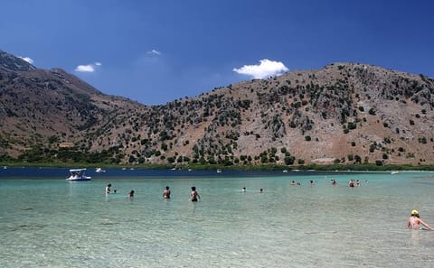 Kournas Lake and Rethymno City Day Tour from Chania