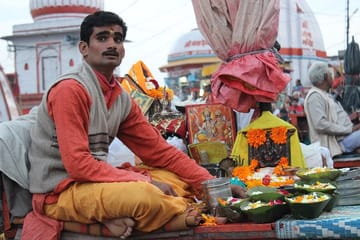 Dehradun to Rishikesh: Transfers, Hotel, and Sightseeing Tour