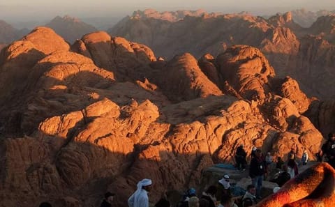 Mount Sinai and St. Catherine Overnight Tour from Cairo