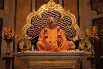 Cultural Day Trip to Mayapur Temples from Kolkata