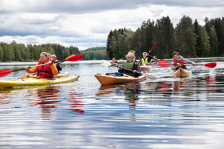 Eräopaspalvelu Talvi Tarinallinen Jämsänjoki-melonta paikallisoppaan johdolla Jämsä