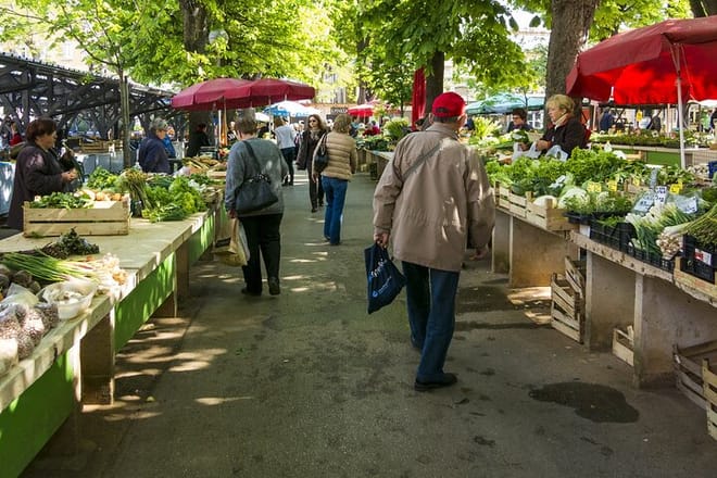 Paris Marché d’Aligre Walking Tour with Chocolate and Cheese Tasting 4
