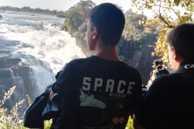 Guided Tour of the Falls 4