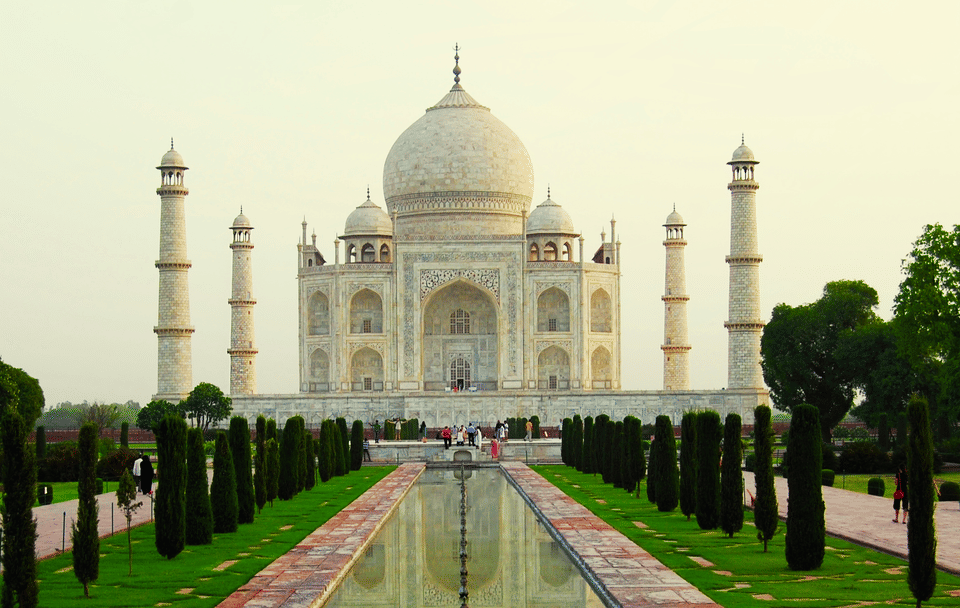 Sunrise Taj Mahal Agra Day trip from Delhi