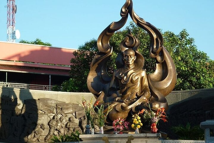 Thich Quang Duc Statue, the story of the burning monk during the Vietnam War.