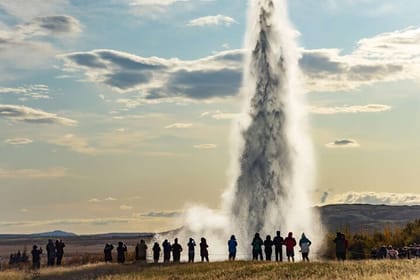 Private Combo Tour from Reykjavik: Golden Circle and South Coast