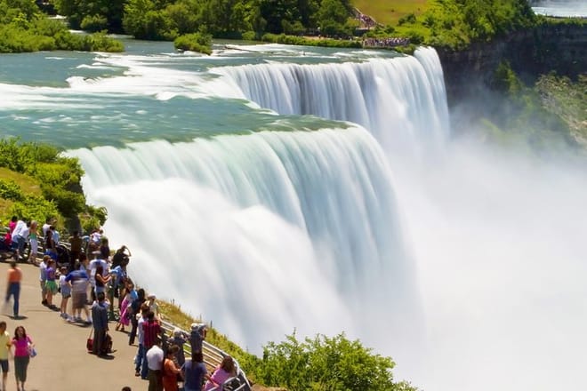 Private Tour- Niagara Falls Day Trip from New York City