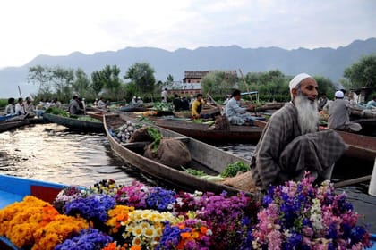 4-Days Getaway to Kashmir from Srinagar