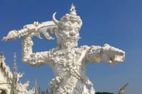 Chiang Mai-Chiang Rai: White-Blue Temple-Black Musuem-Golden Triangle-Boat Trip Mekong River-Karen Village 8