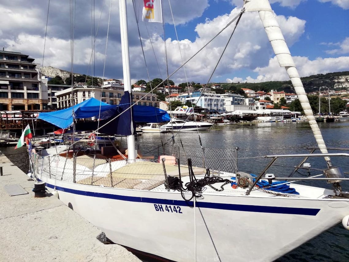 BLACK SEA YACHT PICNIC