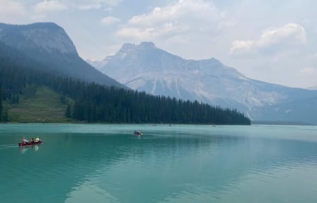 Shuttle Tour from Canmore to Lake Louise and Moraine Lake