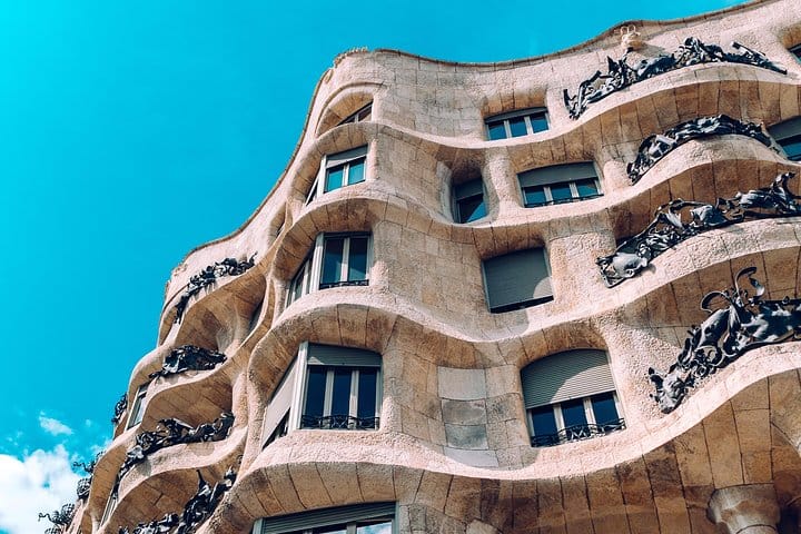 Gaudi's Casa Batlló and La Pedrera with Chocolate Tasting  5